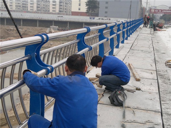 奉贤不锈钢桥梁护栏除锈维护的重要性及其方法
